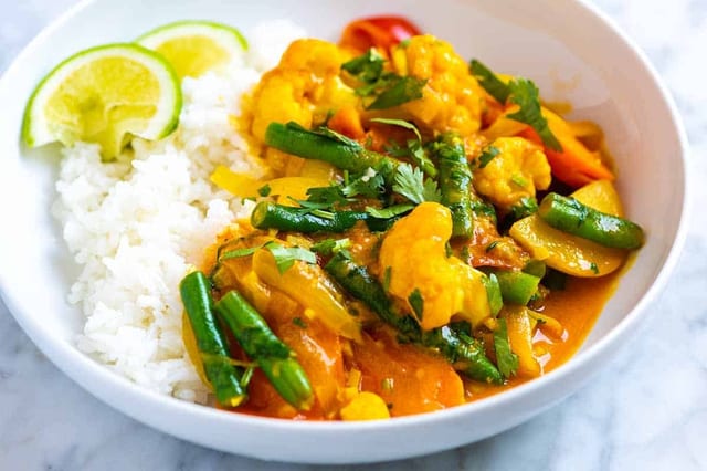 Veg Curry Bowl Combo.